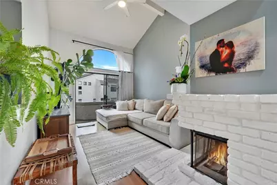 17151 Corbina Ln #206, Huntington Beach, CA 92649 - Photo 5