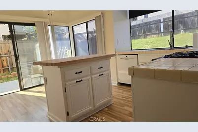 10387 Crossing Green Circle, Moreno Valley, CA 92557 - Photo 5