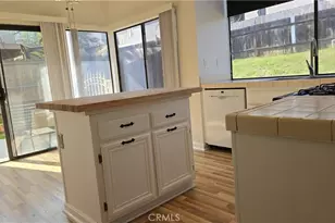 10387 Crossing Green Cir, Moreno Valley, CA 92557 - Photo 5