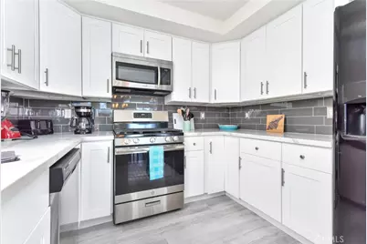 16791 Bayview Drive, Huntington Beach, CA 92649 - Photo 45