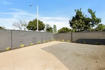 108 S Level, Anaheim, CA 92804 - Photo 23