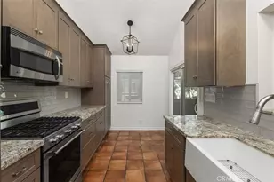 19431 Sunray Ln, Huntington Beach, CA 92648 - Photo 9