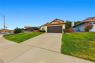 24808 Half Dome Ct, Murrieta, CA 92562 - Photo 3