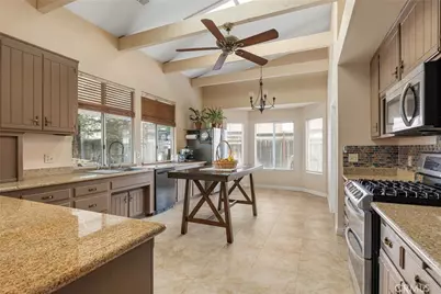 8711 Dalby Court, Bakersfield, CA 93313 - Photo 17