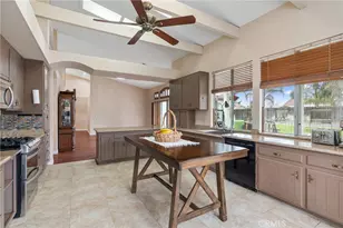 8711 Dalby Ct, Bakersfield, CA 93313 - Photo 19