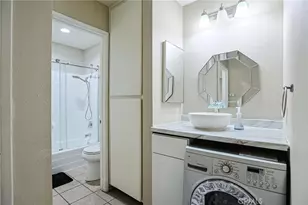 631 N Bristol, Santa Ana, CA 92703 - Photo 21