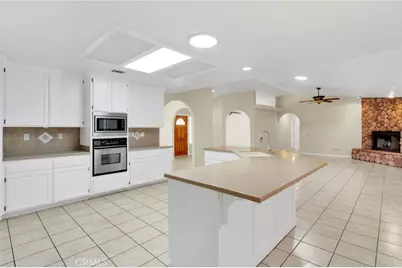 7845 Fuente Road, Oak Hills, CA 92344 - Photo 21