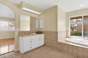 7845 Fuente Rd, Oak Hills, CA 92344 - Photo 41