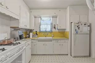 110 Alabama St, Huntington Beach, CA 92648 - Photo 9