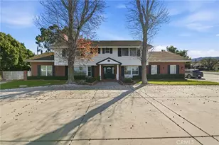 1301 Paseo Grande, Corona, CA 92882 - Photo 3