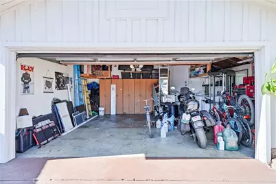 21005 Longworth, Lakewood, CA 90715 - Photo 37