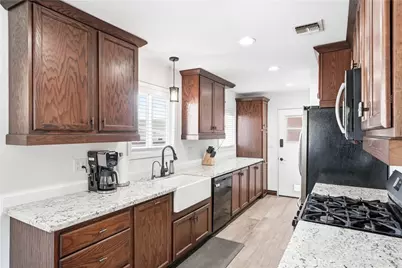 21005 Longworth, Lakewood, CA 90715 - Photo 9