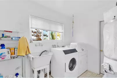 18393 Orange, Hesperia, CA 92345 - Photo 15