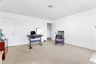 18393 Orange, Hesperia, CA 92345 - Photo 21