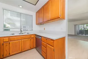 527 Springbrook, Irvine, CA 92614 - Photo 11