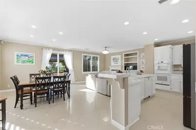 39 Grassy Knoll, Rancho Santa Margarita, CA 92688 - Photo 5