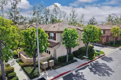 107 Sapphire #34, Irvine, CA 92602 - Photo 3