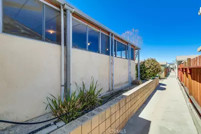 26832 Avenue Of The Oaks #D, Newhall, CA 91321 - Photo 31
