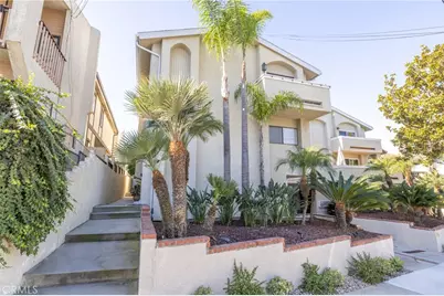 107 S Helberta Avenue #4, Redondo Beach, CA 90277 - Photo 1