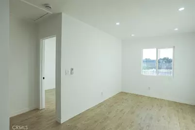 11114 Willowbrook Avenue, Los Angeles, CA 90059 - Photo 5