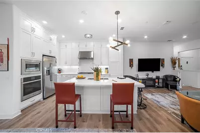 129 Carlow, Irvine, CA 92618 - Photo 11