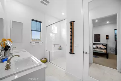 129 Carlow, Irvine, CA 92618 - Photo 19