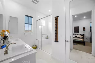 129 Carlow, Irvine, CA 92618 - Photo 19