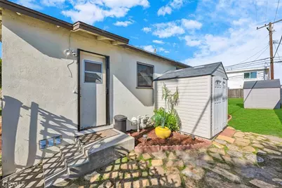 7781 Ledon Way, Midway City, CA 92655 - Photo 17