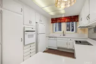 2174 Via Mariposa E, Laguna Woods, CA 92637 - Photo 15