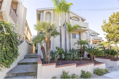107 S Helberta Avenue, Redondo Beach, CA 90277 - Photo 1