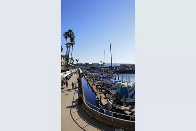 107 S Helberta Avenue, Redondo Beach, CA 90277 - Photo 11