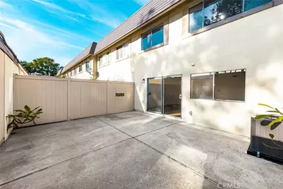 9841 Via Sonoma, Cypress, CA 90630 - Photo 17