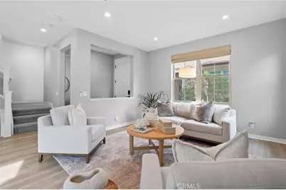 152 Newburry, Irvine, CA 92618 - Photo 5