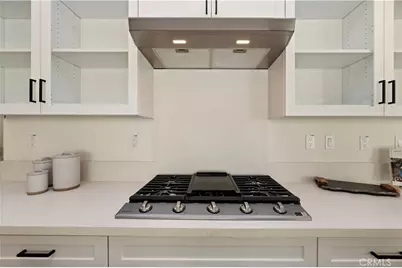 15800 Conservatory Drive, Fontana, CA 92336 - Photo 25