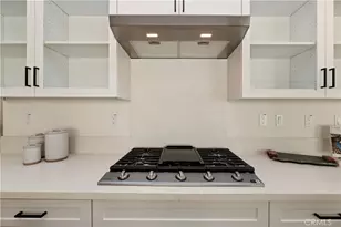 15800 Conservatory Dr, Fontana, CA 92336 - Photo 25