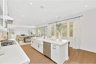 15800 Conservatory Drive, Fontana, CA 92336 - Photo 23