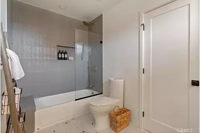 23755 Clarendon, Woodland Hills, CA 91367 - Photo 29