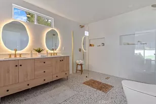 23755 Clarendon, Woodland Hills, CA 91367 - Photo 37