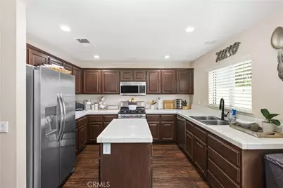 557 S Summerfield, Orange, CA 92866 - Photo 17