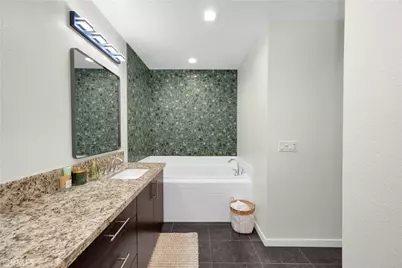 21 Gramercy #220, Irvine, CA 92612 - Photo 15