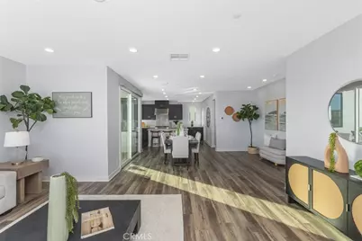 430 Transport, Tustin, CA 92782 - Photo 17