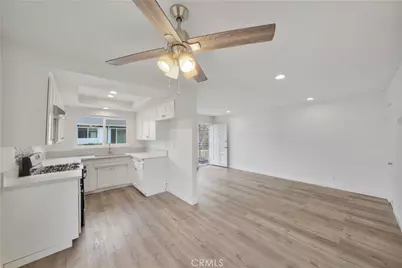 2422 Richmond, Costa Mesa, CA 92626 - Photo 5