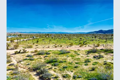 58919 Aberdeen, Yucca Valley, CA 92284 - Photo 5