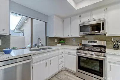 8566 Sierra #911-C, Huntington Beach, CA 92646 - Photo 19