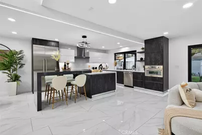 4664 Hazelnut Avenue, Seal Beach, CA 90740 - Photo 17