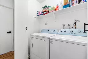 3573 W Greentree Cir, Anaheim, CA 92804 - Photo 15