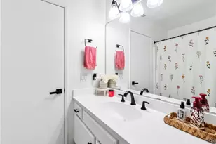 3573 W Greentree Cir, Anaheim, CA 92804 - Photo 33