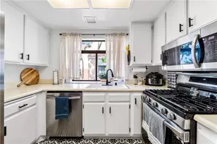 3573 W Greentree Cir, Anaheim, CA 92804 - Photo 11