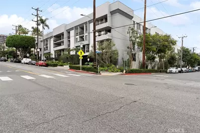 906 N Doheny #303, West Hollywood, CA 90069 - Photo 25