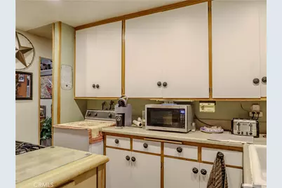 9413 Garfield, Riverside, CA 92503 - Photo 11